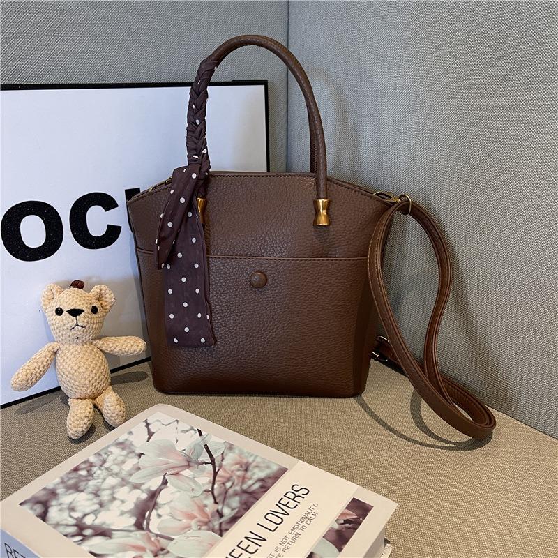 Premium retro soft leather portable bucket bag women's casual simple shoulder bag women's commuter messenger bag