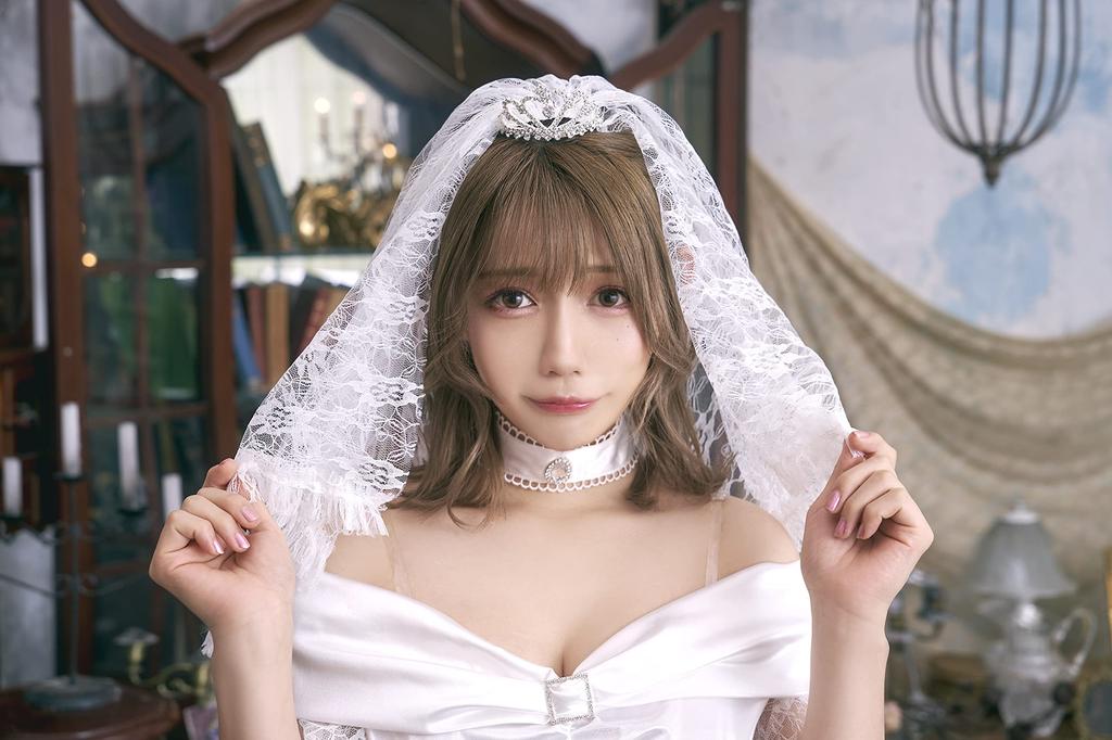 Clearstone Cosplay Halloween Lily Bride Gold Women's