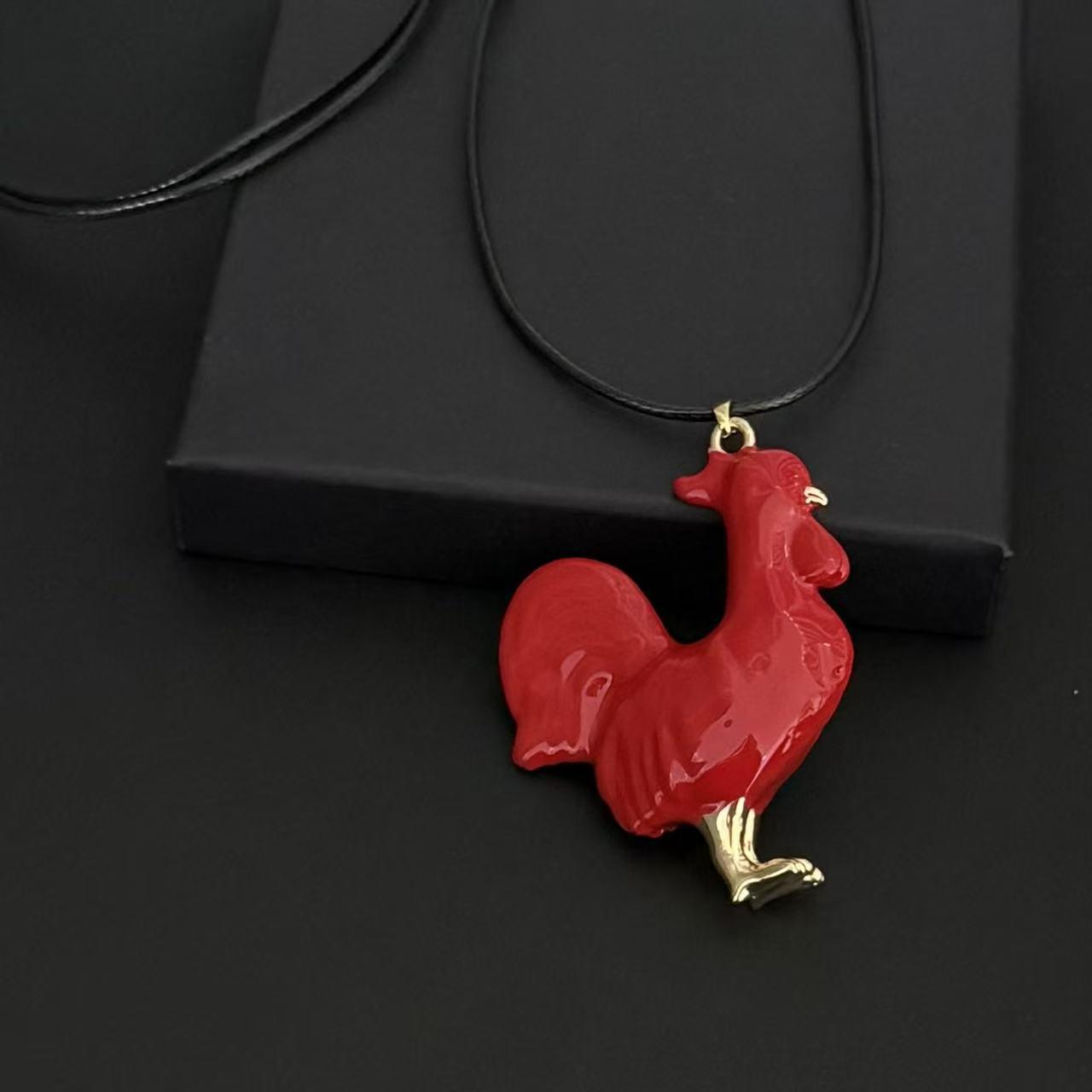 

Rooster Necklace: Unique Exaggerated Design, Light Luxury Sweater Chain