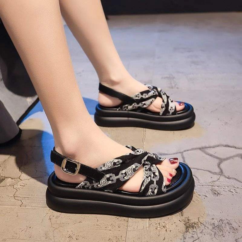 Sandals women's 2025 new fashion summer wear thick-soled cross-soled soft-soled non-slip feeling with skirt work Roman shoes
