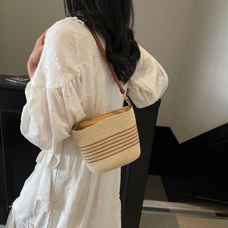 Small Bag Women's Spring and Summer New Versatile Messenger Bag Woven Straw Bag Highend Bucket Beach Bag