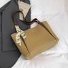 Urban Minimalist Pu Tote Bag For Women With Zipper Closure For Daily Use