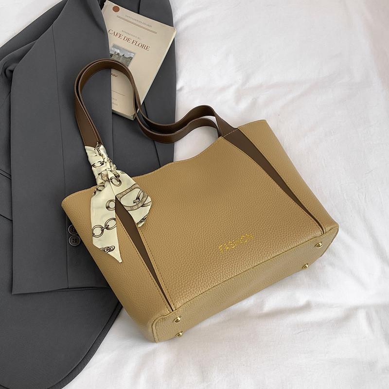 Urban Minimalist Pu Tote Bag For Women With Zipper Closure For Daily Use