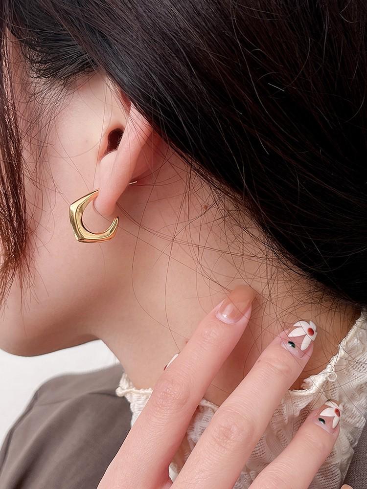 Korean S925 Sterling Silver Geometric Circle Hoop Earrings: Unique, Luxurious Design for Women