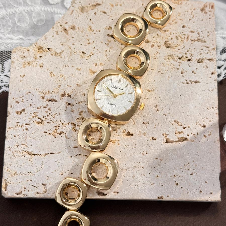 Women Irregular Shaped Bracelet Watch Square Wristwatch