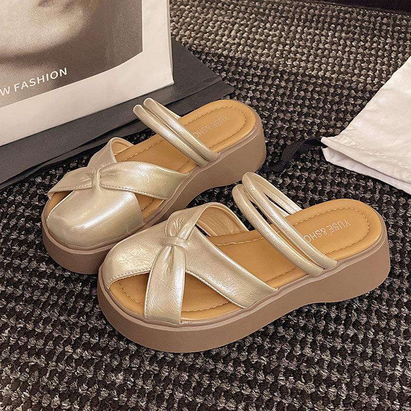 Baotou half slippers women's new models in 2025 summer two wear thick bottom design sense hollow one pedal lazy half tray