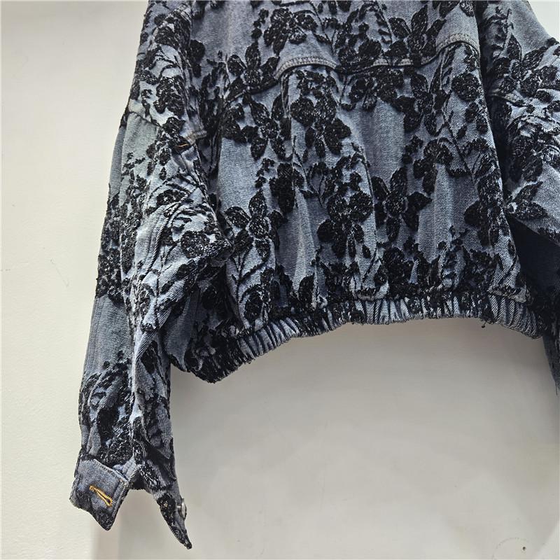 Retro European Patchwork Jacquard Embroidery Short Jacket for Women – Spring 2026 Petite Fashion