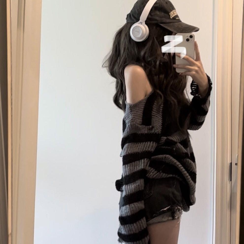 Gothic Streetwear Pruhovaný pletený svetr Dámské Harajuku Punk Hollow Out Jumper Hole Volné Topy pro všechny zápasy Grunge E-girl