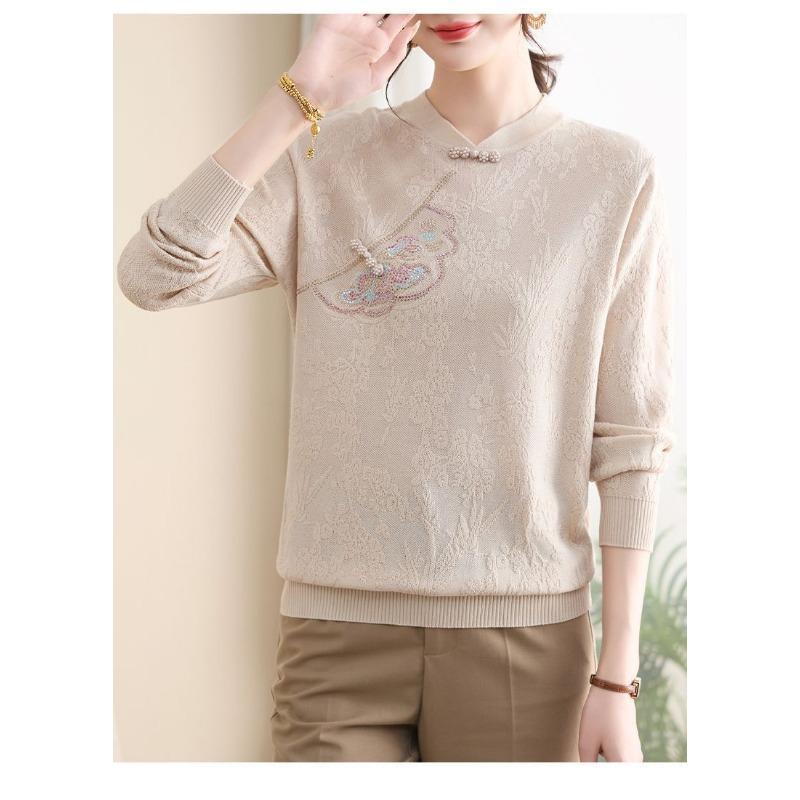 New Chinese Autumn Long-sleeved Sweater for Women Loose Knitted Fashion Base Top