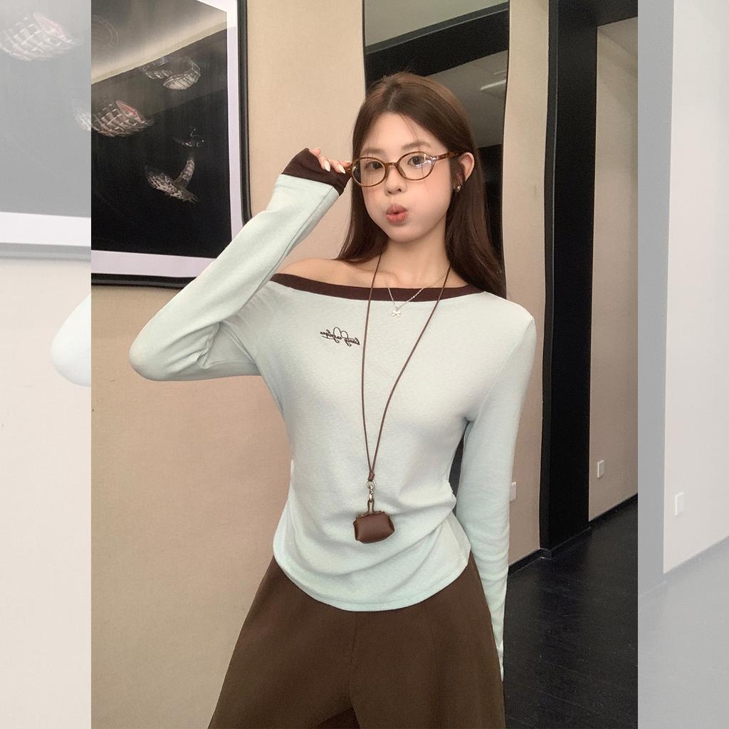 Green Spice Girl Slash Shoulder Off-Shoulder Letter Embroidered Long Sleeve Bottom Shirt Women's Autumn Folds Pinch Waist Splicing Top