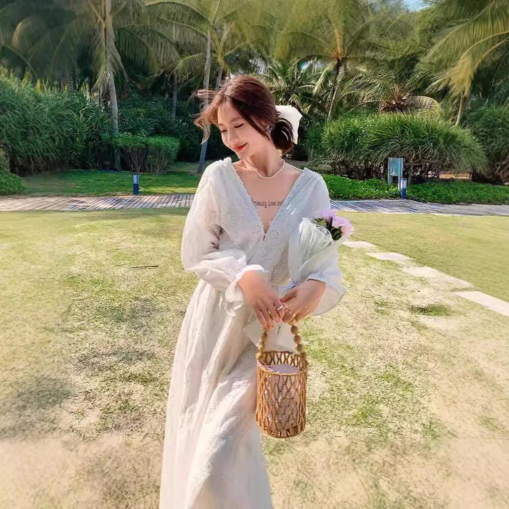 New French V-neck Long-sleeved Beautiful Dress Temperament Dress