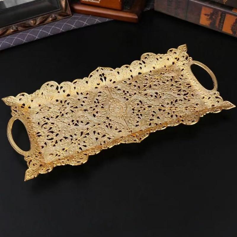Hollow-Carved Design Metal Cake Tray With Rectangular Plate Hand Held Golden Food Fruit Tray For Home Wedding Decoration 33cm