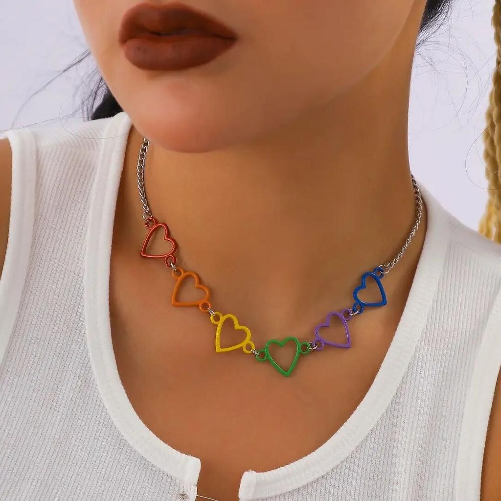 Hip Hop Bunte Liebesherz Kurze Choker Halsketten für Frauen Süße Rock Metal Sprüh Halskette Mädchen Y2K Schmuck Zubehör Neu