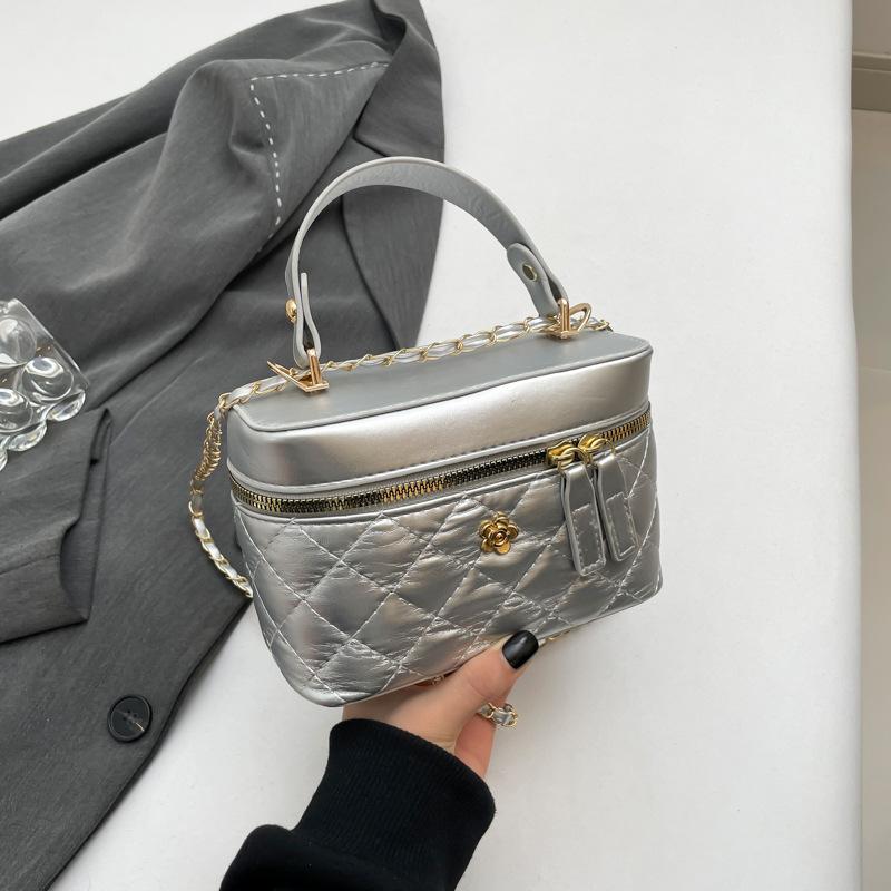 2 Winter new diamond chain portable women's bag fashionable personality shoulder crossbody bucket bag