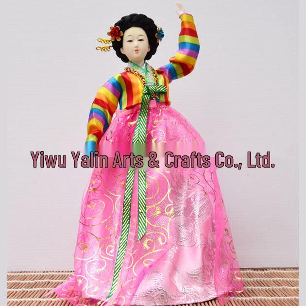 Корейская шелковая кукла-фигурка: Этнический Декоративный Ремесленный Орнамент и Сувенир из Путешествия