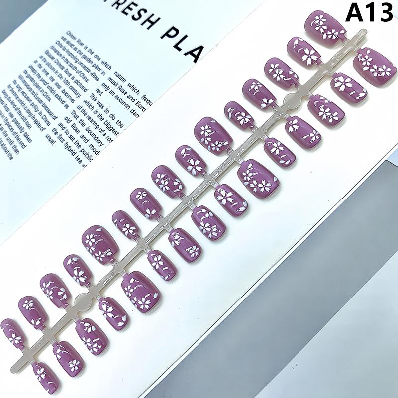 30Pcs Short Square False Nails Cat Paw Petal Design Wearable Fake Nails Simple Artificial Press On Nails Tips Art Decoration