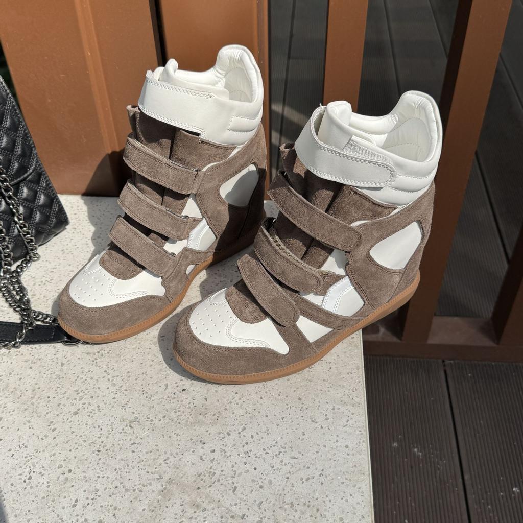 Retro Damen Kurzstiefel mit dicker Sohle Lässige Damen Sneaker mit Höhenvergrößerung High-Top Design Wander-Knöchelstiefel Sportschuhe