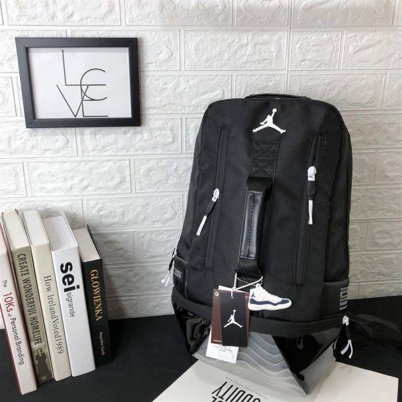 Flying Man Trendiger Rucksack: Schultasche & Reisetasche mit großem Fassungsvermögen für Männer und Frauen