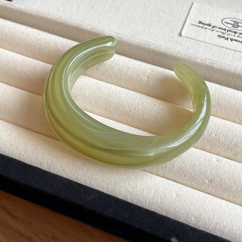 Vintage Bohemian Resin Cuff Charms Bracelets Bangles For Women Fashion Jewelry Acrylic Wide Open Wrist Geometric Bangle Pulseras