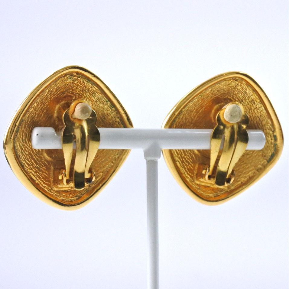 CHANEL COCO Mark Earring Rhombus vintage gold Plated Gold Square 30g Women Used