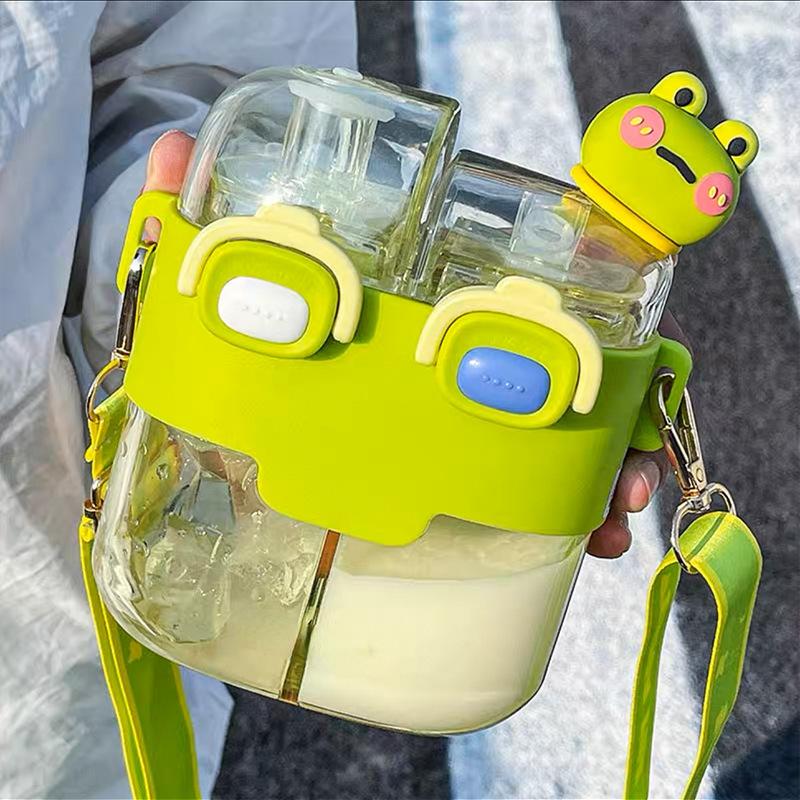 Large Capacity Straws Plastic Water Cup Rietjes Plastic Children's Kettle Cute Compartment Double Drink Cup Crossbody