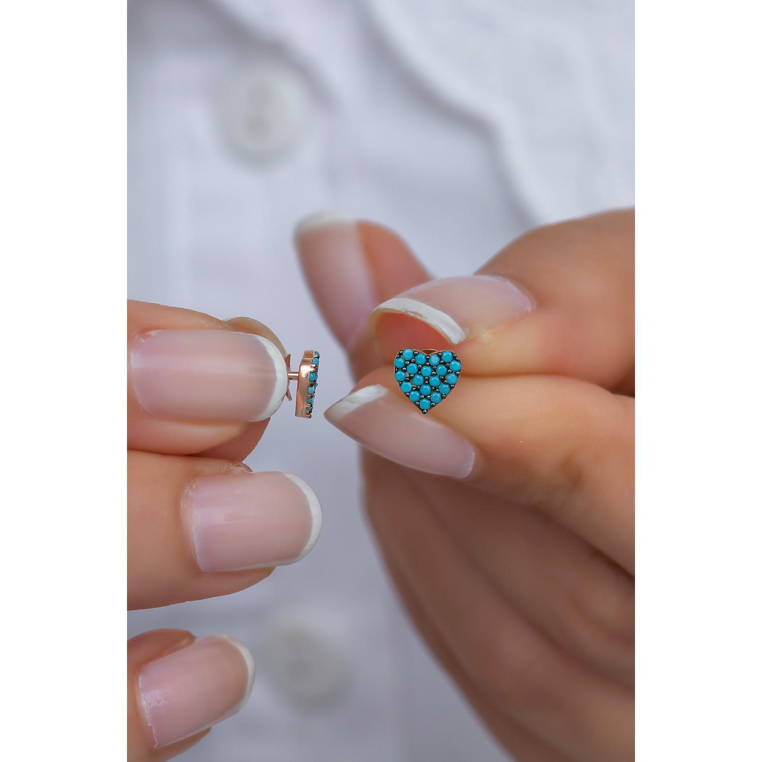 

Серьги-сердечки с крошечными бирюзовыми камнями из стерлингового серебра 925 пробы