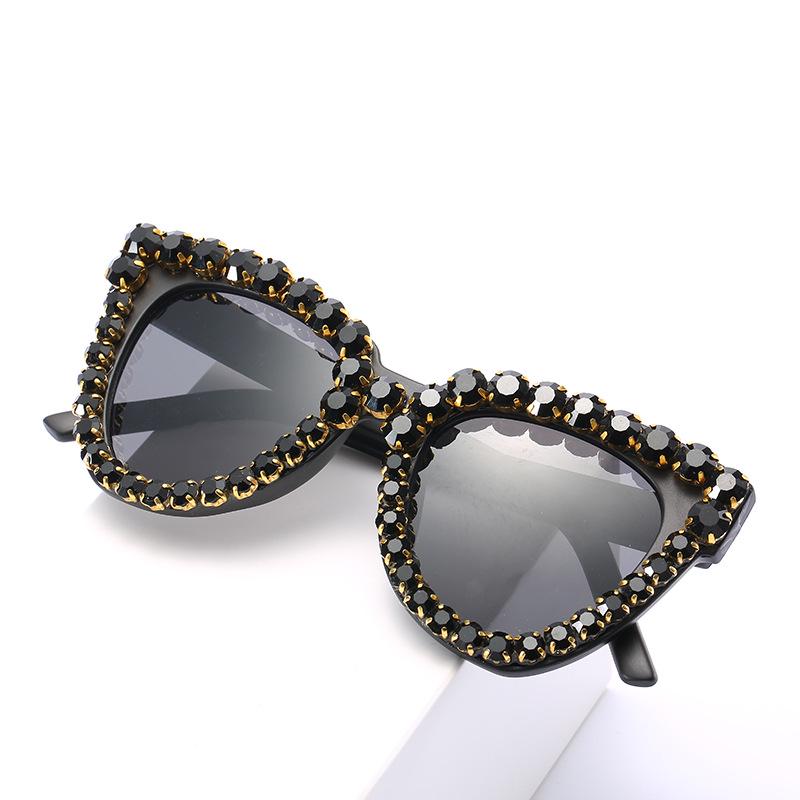New Vintage Fashion Luxury Cat Eye Diamond Sunglasses Women Crystal Rhinestone Frame Brand Designer Sun Glasses For Female