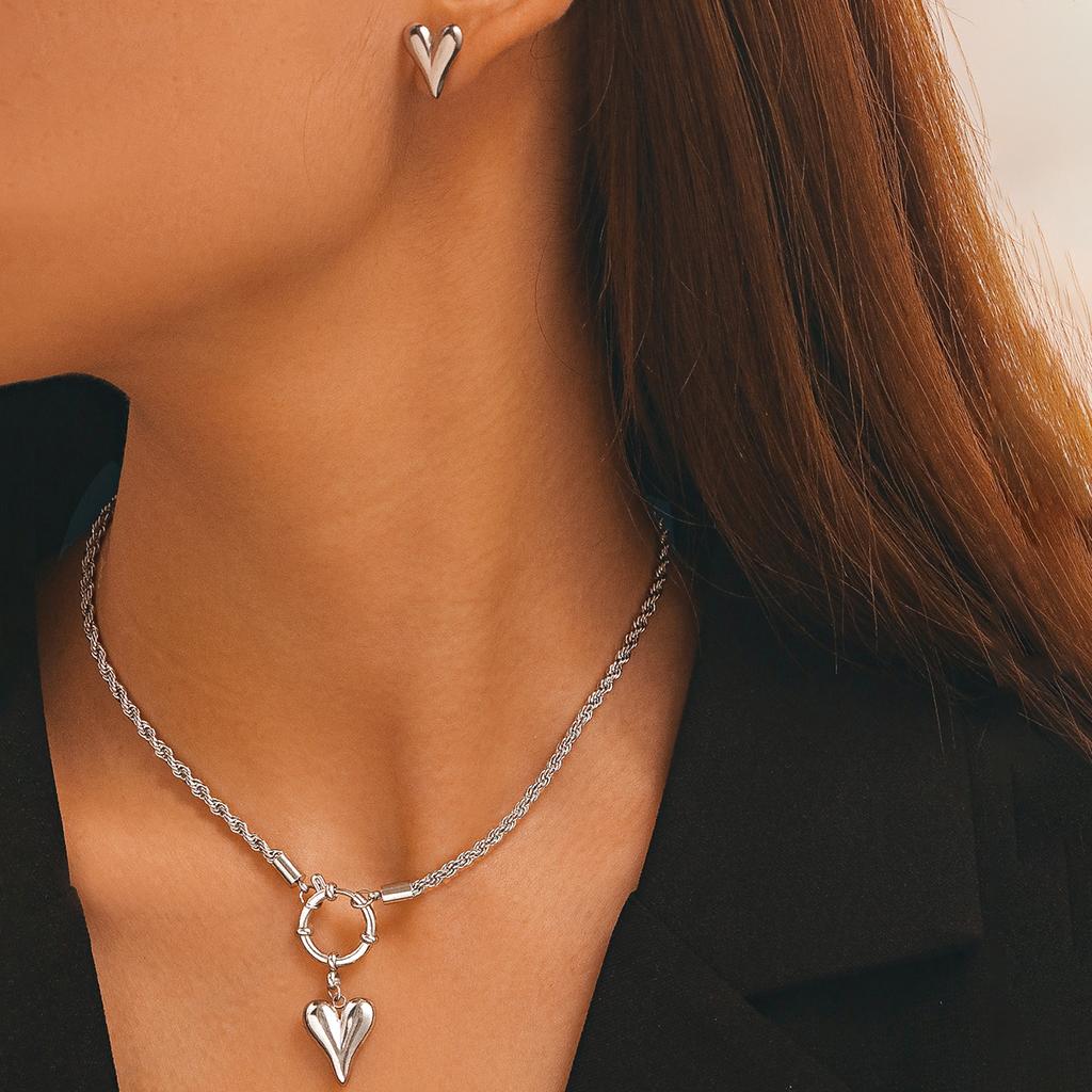 Stainless Steel Necklace Superior Feeling Delicate Twist Chain Chic Heart Pendant Gorgeous Necklace For Women Zircon Handmade
