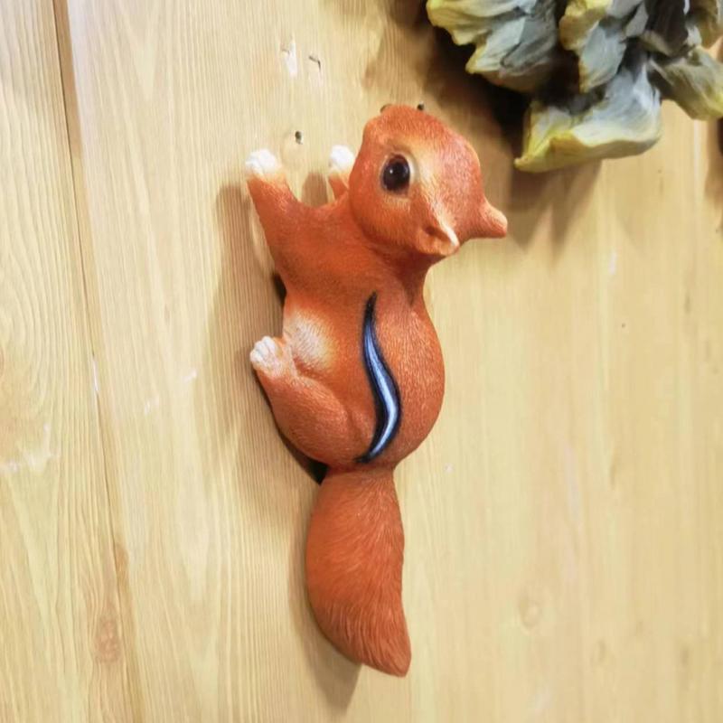 Squirrel Figurine Statues Tree Climber Sculpture Hanging Tree Garden Statue Hugger Decorations Outdoor Gifts Garden Decor
