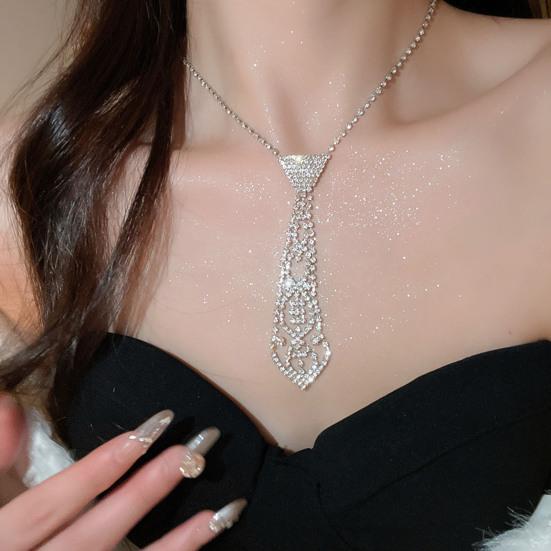 Women Tie Rhinestone Inlaid Adjustable Necklace Tie Creative Hollow Design Easy Wear Fashionable Tie for Party Date Nightclub Performance Accessory