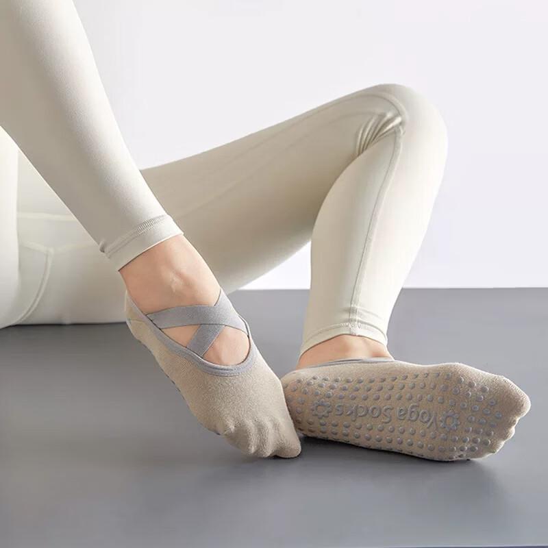 ACKDCS Women s Non-slip Yoga & Pilates Socks One Size света кофе