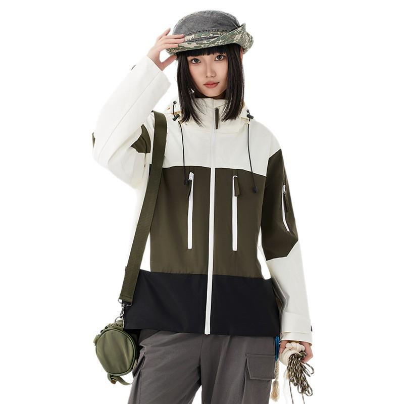 Au Li Rong 3-in-1 Detachable Warm Travel Mountaineering Jacket - Couples' Fashionable Windbreaker.