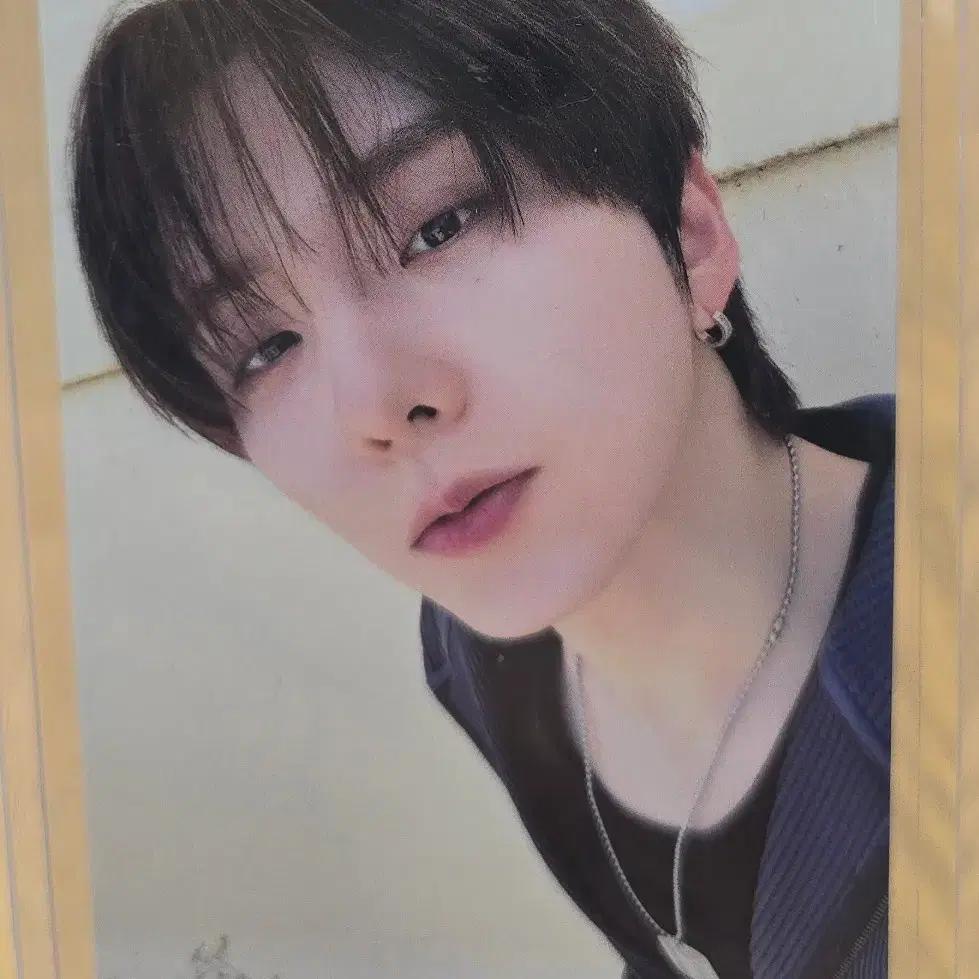 Kihyun Borderline Music Show photocard(Covered Hair)