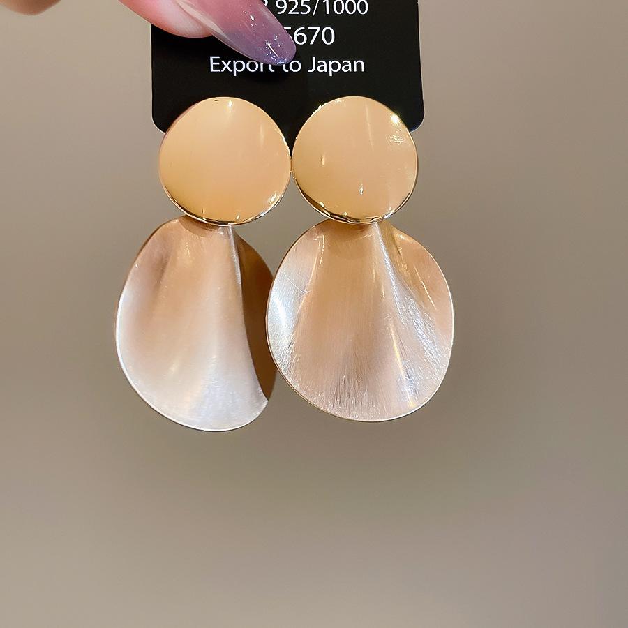 Big Pendant Earrings European and American Metal Earnail Design Earrings