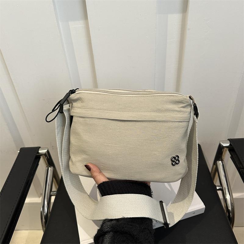 2025 einfache Umhänge-Damenhandtasche mit großem Fassungsvermögen, modische neue Tasche, vielseitig, lässig für den Winter