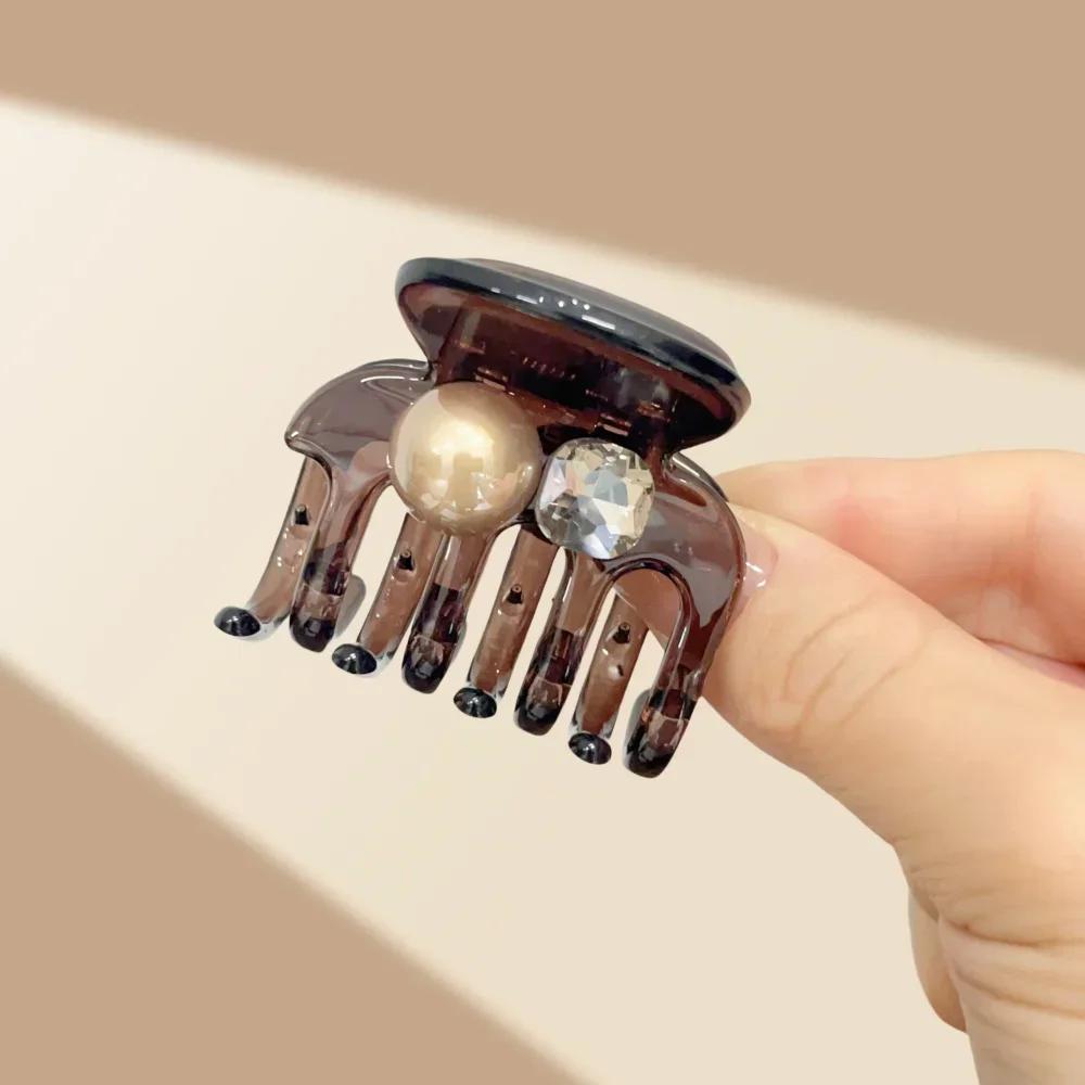 Elegant Crystal Pearl Medium Size Thick Thin Women's Hair Claw Clip Accessories Korean Star Red Black Catch Clamp Girls Headwear