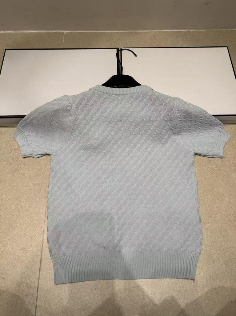 Xiangjia 2026 Summer Knit Short Sleeve Top with Metal Chain and Ribbon Brooch