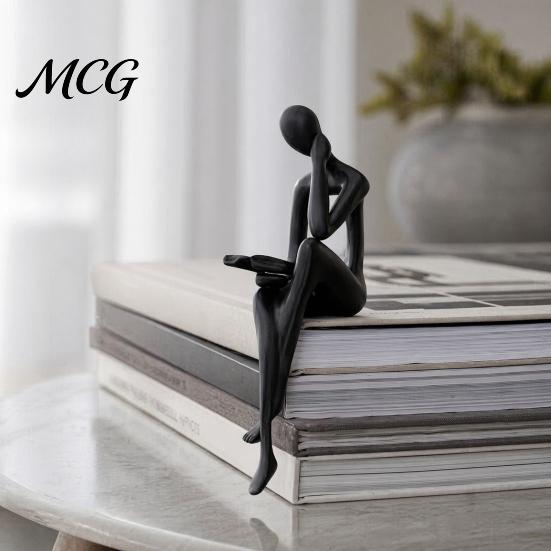 Figurina Moderna per la Meditazione Figure del Pensatore Stampate in 3D Ornamenti, Sculture Minimaliste di Arte Astratta Elegante Decorazione da Appendere da Tavolo per Casa Ufficio