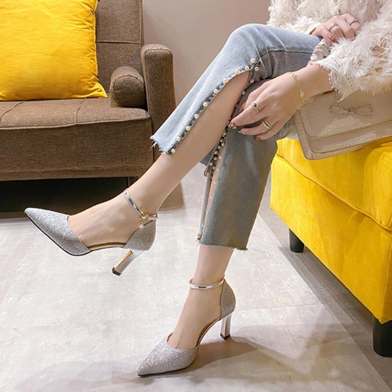 2024 Neue Damen Pumps Modedesigner Sexy Knöchelriemchen Sandalen Damen Spitzschuh Dünner Absatz Party Hochzeitsschuhe Einfarbig Hohe Absätze