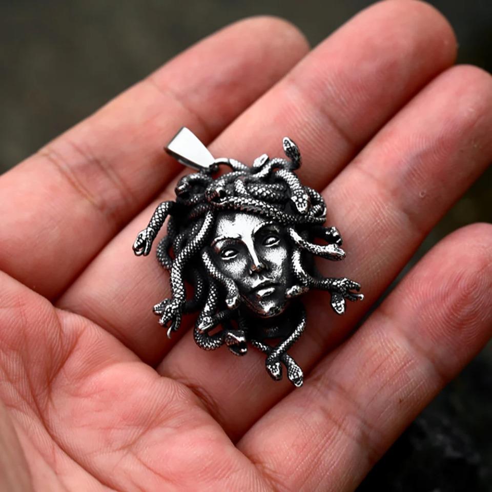 Gothic 316L Stainless Steel Classic Medusa Pendant Necklace for Men Women Fashion Vintage Snake Necklace Party Jewelry