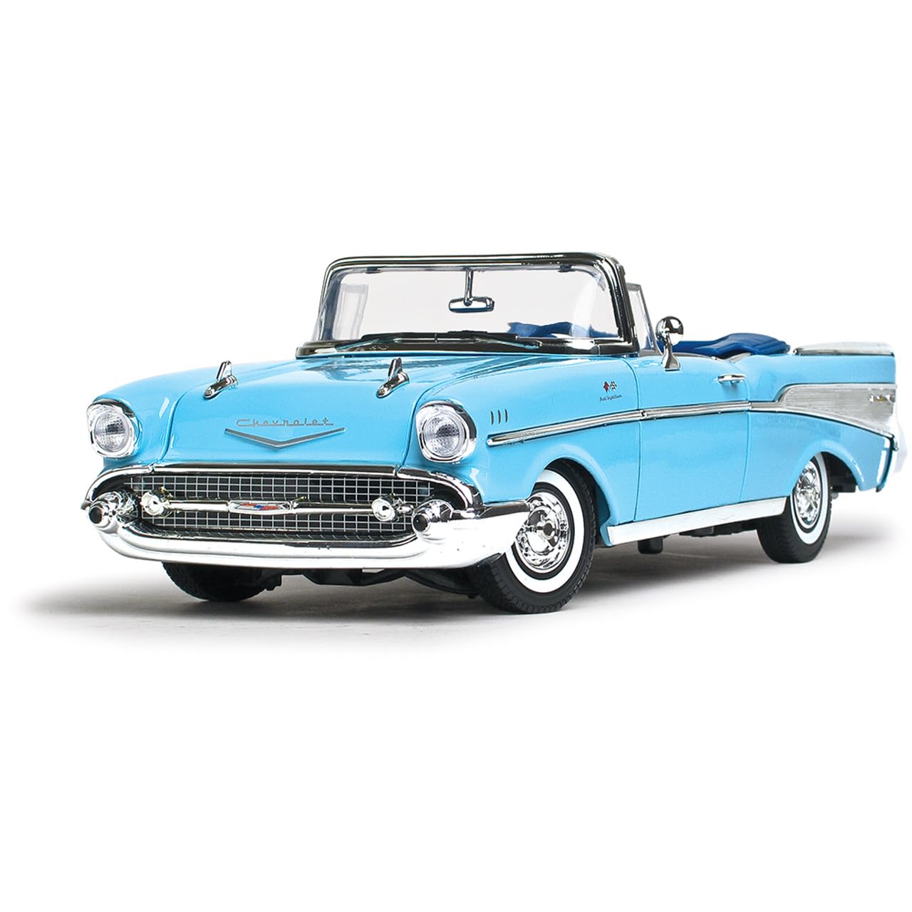 

MotorMax Американский автомобиль Chevrolet Bel Air Миниатюрный автомобиль 1/18 Bel Air Кабриолет 1957 (Светло-синий)