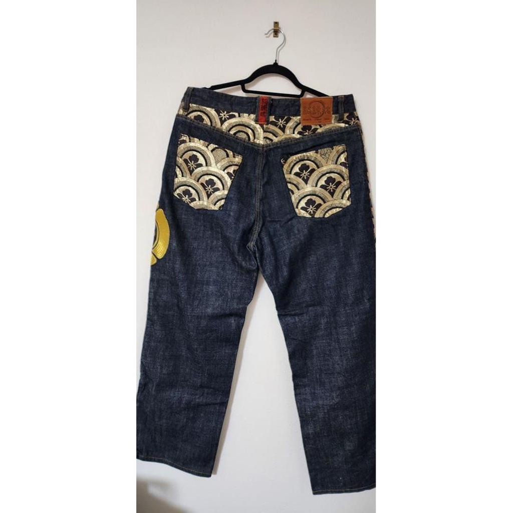 Used Karakuri Tamashii Japanese Pattern Denim Half Pants Cherry Blossom Family Crest