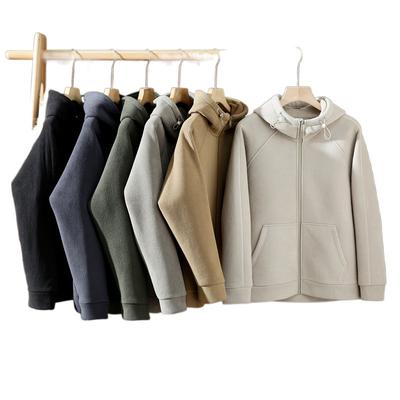 Sıcak tutan kıyafetler – Kapşonlu Kazaklar ve Svetşörtler