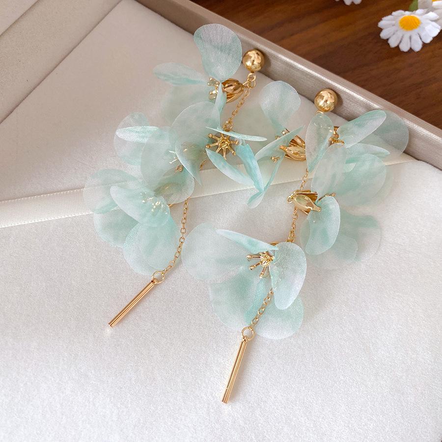 

Silver needle super fairy flower fringed earrings fashion vacation style stud earrings women s small fresh and sweet earrings design sense niche