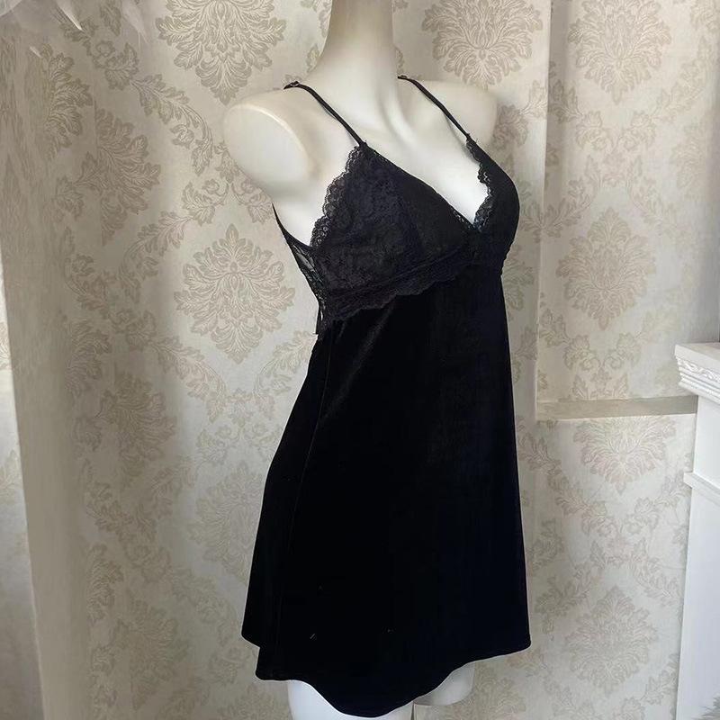 

Sexy autumn and winter velvet nightgown lace suspender chest pad pajamas deep V pure desire temptation loungewear can be worn outside M