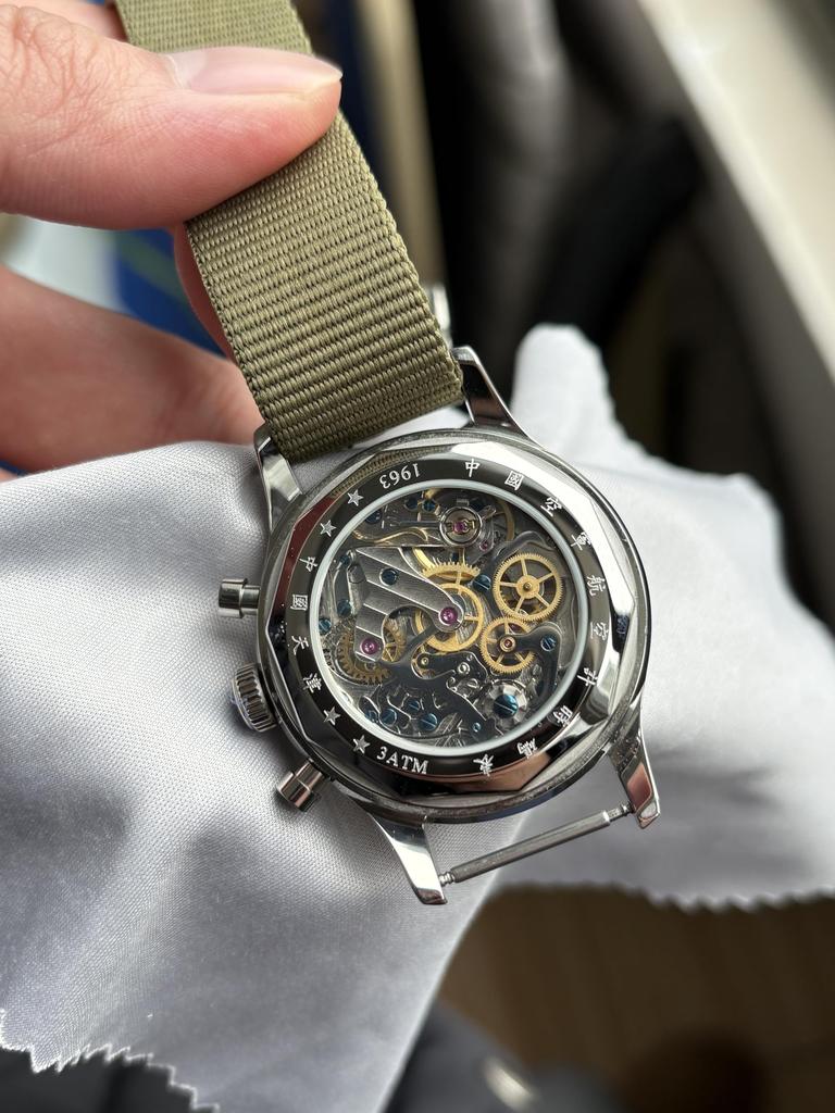 Reloj Cronógrafo GIV 1963 Reloj Analógico Mecánico 1963 Movimiento ST1901 38mm Cuello de Cisne 1963 Esfera Panda Trasera Resistente al Agua de Lujo para Hombre de Cuerda Manual