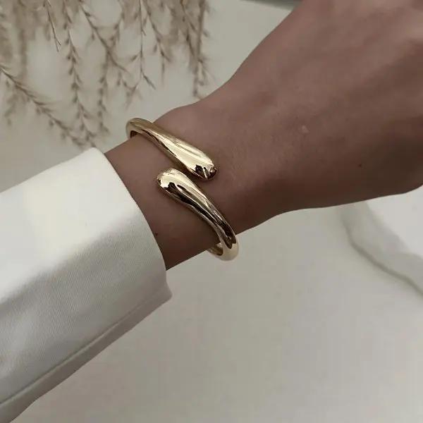 Exaggerated Metal Smooth Irregular Bracelet for Women Vintage Geometric Big Chunky Wide Cuff Bangle Hip Hop Punk Jewelry Gift