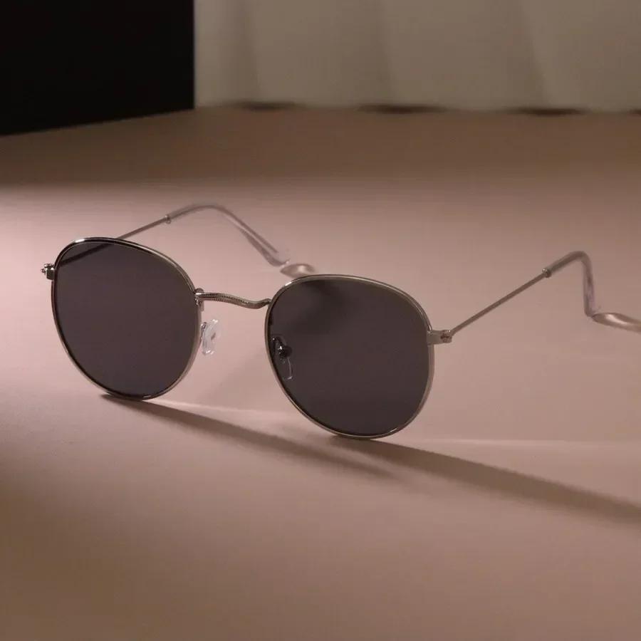 Retro Square Fashion Sunglasses Women Men Vintage Style Casual Trendy Small Female Male