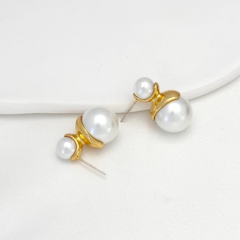 

Fashion Commuter Light Luxury Earrings Women S High-End Sense Double-Sided Integrated Imitation Earrings