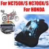 Quadros e acessórios para motociclos – Assentos e bancadas